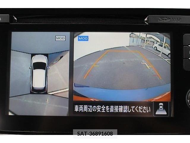 Nissan LEAF 2019-08 324803-15