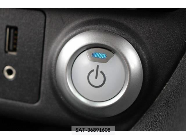 Nissan LEAF 2019-08 324803-13