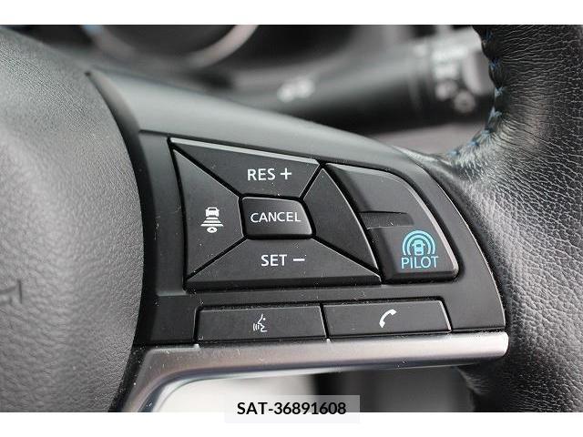 Nissan LEAF 2019-08 324803-12