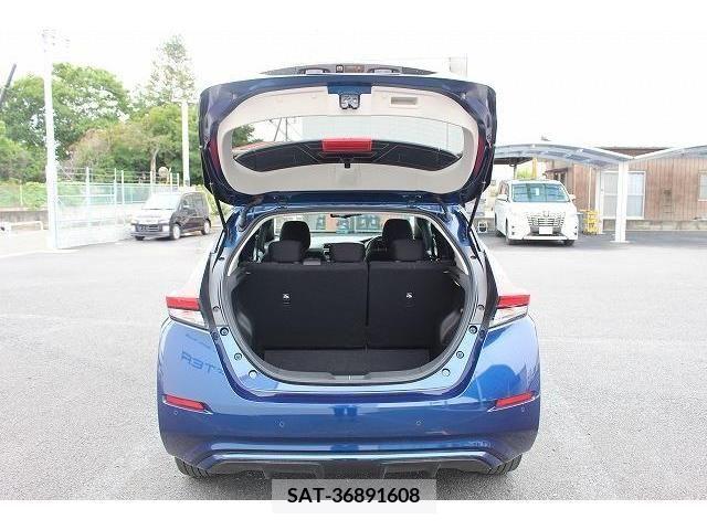Nissan LEAF 2019-08 324803-7