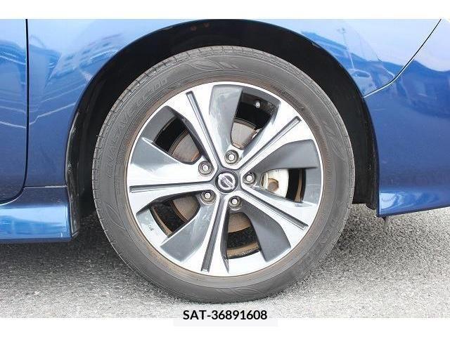 Nissan LEAF 2019-08 324803-6