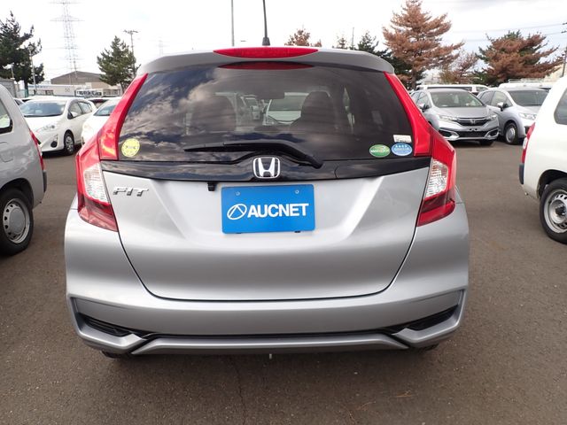 Honda FIT 2018-04 190139-6