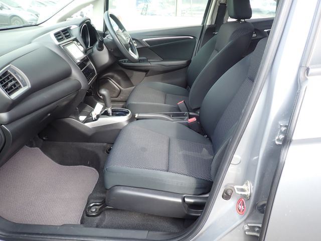 Honda FIT 2018-04 190139-19