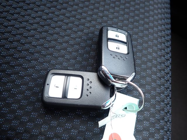 Honda FIT 2018-04 190139-17