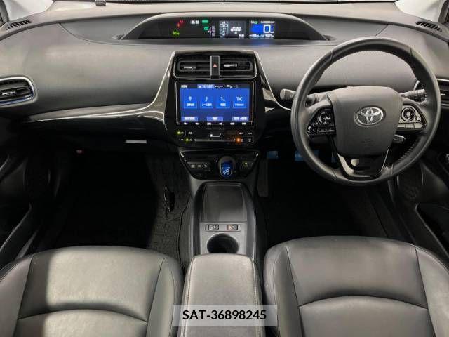 Toyota PRIUS 2019-03 298205-1