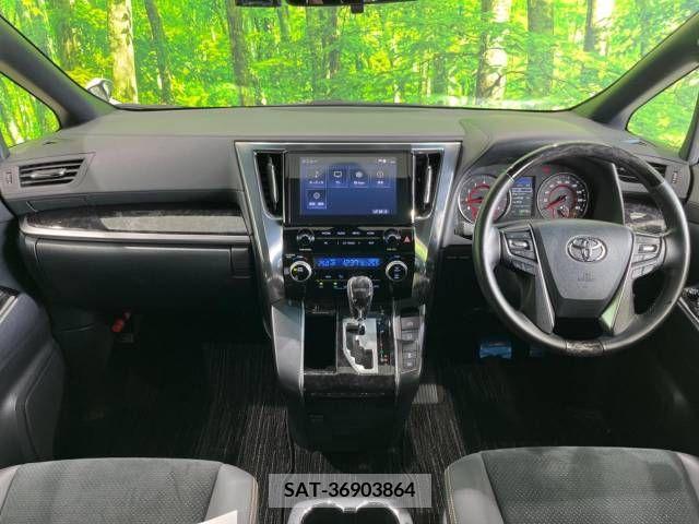 Toyota VELLFIRE 2020-08 215564-1