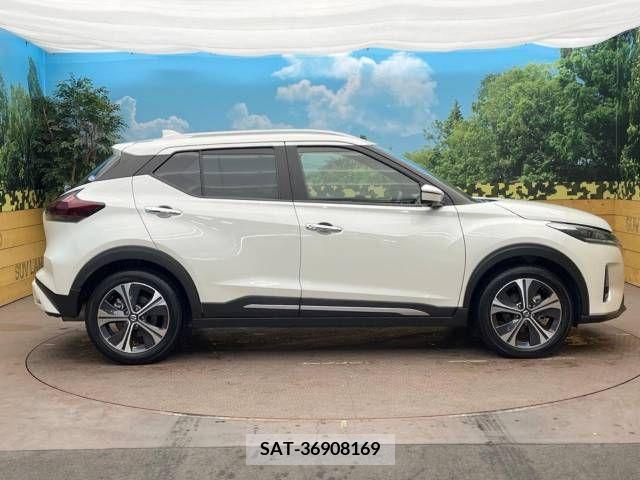 Nissan KICKS 2021-11 225528-17