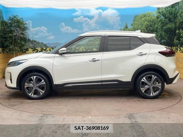Nissan KICKS 2021-11 225528-16
