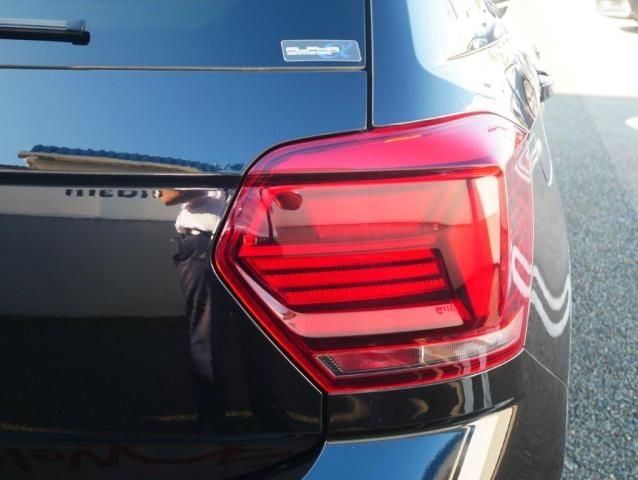 VolksWagen POLO 2020-12 13858-9