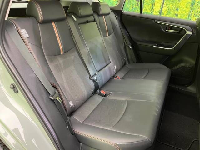 Toyota RAV4 2022-10 185537-9