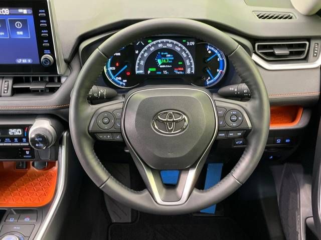 Toyota RAV4 2022-10 185537-11