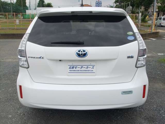 Toyota PRIUS ALPHA 2012-02 5863-16