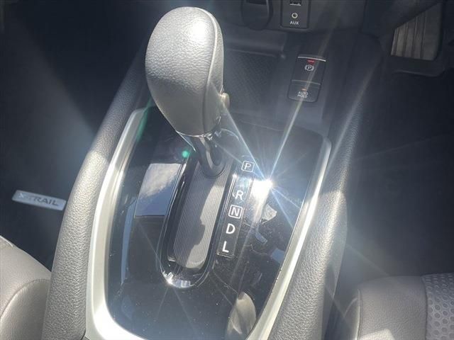 Nissan X-TRAIL 2018-07 12086-25
