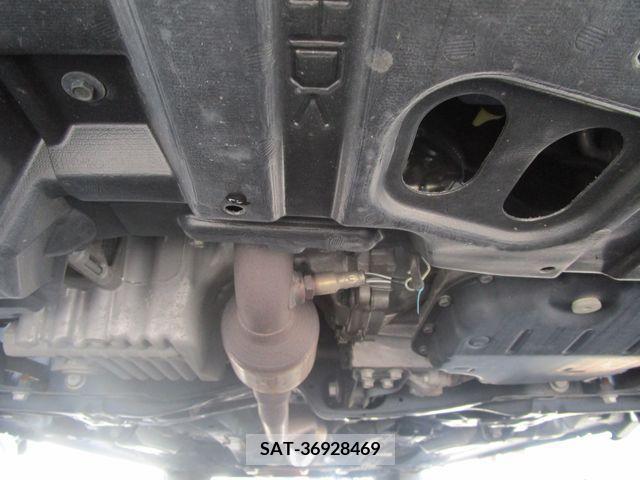 Toyota SIENTA 2018-11 329938-25