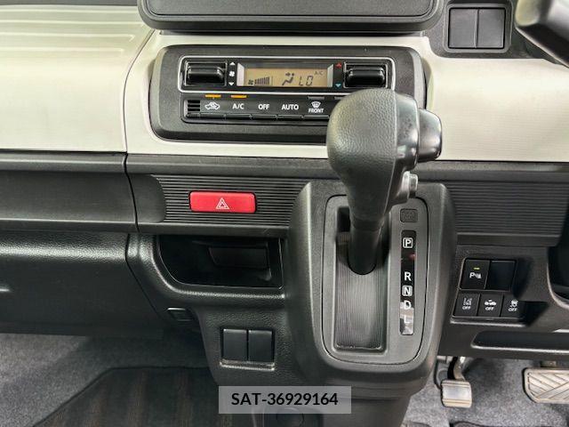 Suzuki SPACIA 2018-06 379928-15