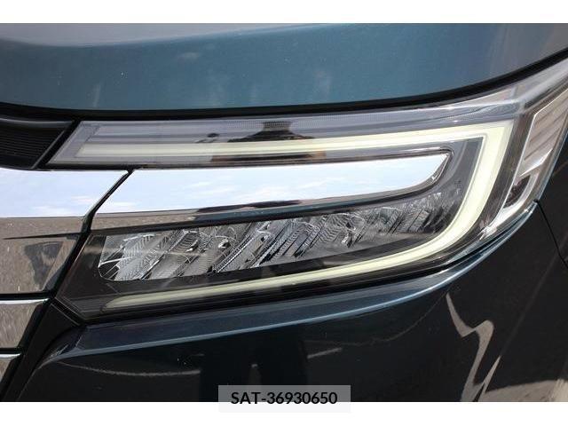 Honda e 2020-07 383210-11