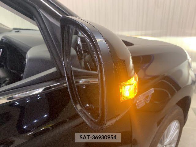 Mitsubishi OUTLANDER PHEV 2019-01 281164-25
