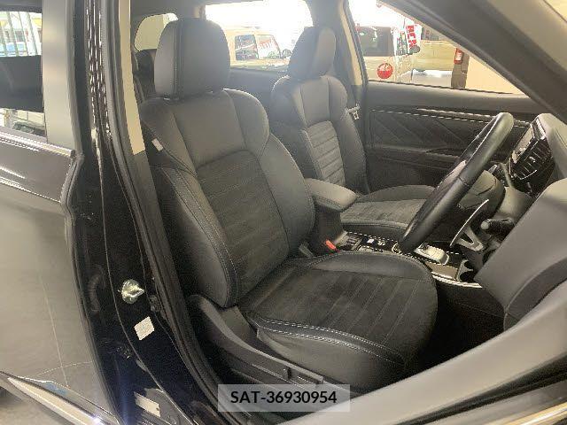 Mitsubishi OUTLANDER PHEV 2019-01 281164-9