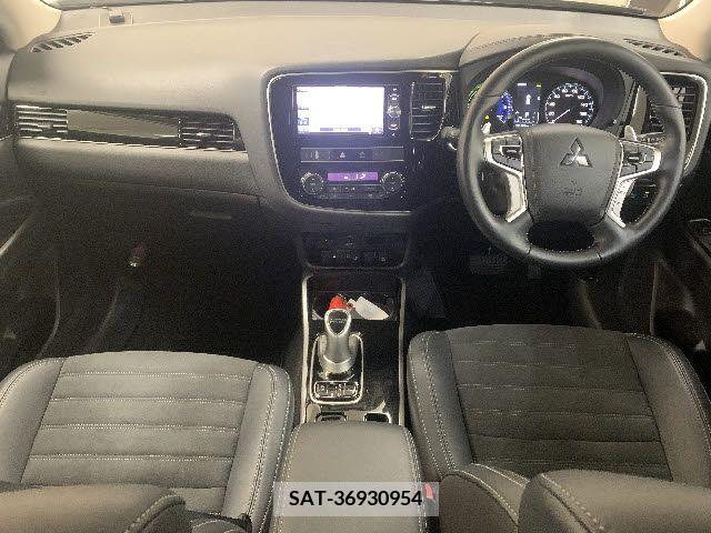 Mitsubishi OUTLANDER PHEV 2019-01 281164-7