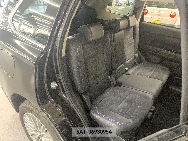 Mitsubishi OUTLANDER PHEV 2019-01 281164-3