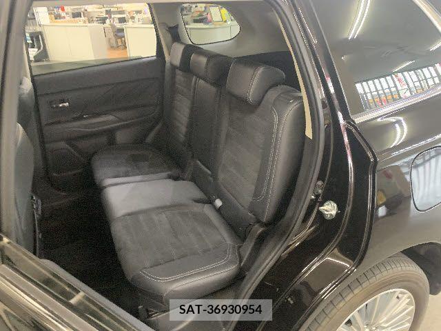 Mitsubishi OUTLANDER PHEV 2019-01 281164-18