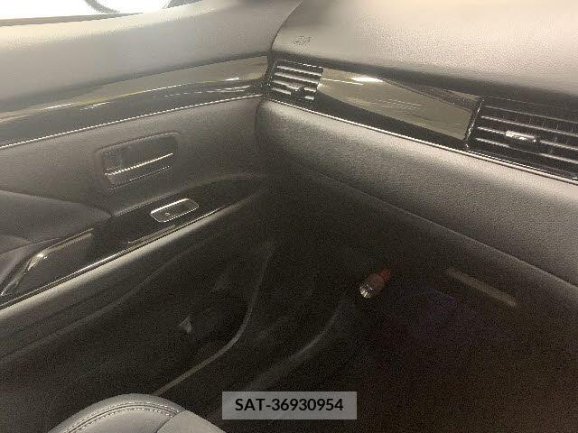 Mitsubishi OUTLANDER PHEV 2019-01 281164-16