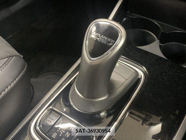 Mitsubishi OUTLANDER PHEV 2019-01 281164-14