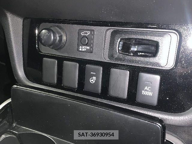 Mitsubishi OUTLANDER PHEV 2019-01 281164-10