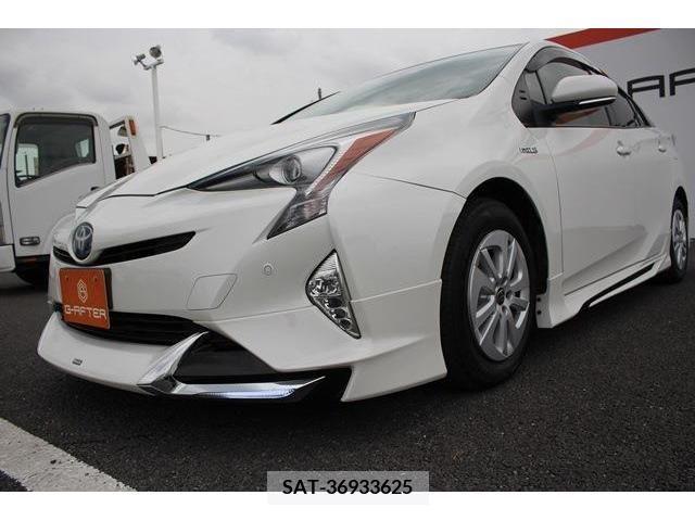 Toyota PRIUS 2016-01 282051-9