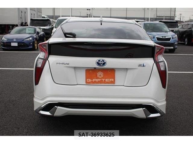 Toyota PRIUS 2016-01 282051-7
