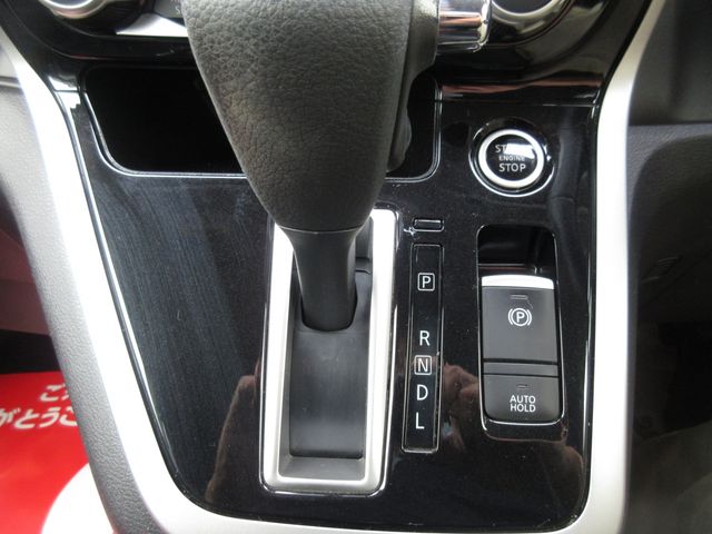 Nissan SERENA 2017-05 15125-11