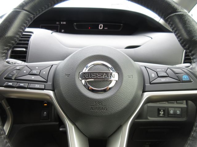 Nissan SERENA 2017-05 15125-12
