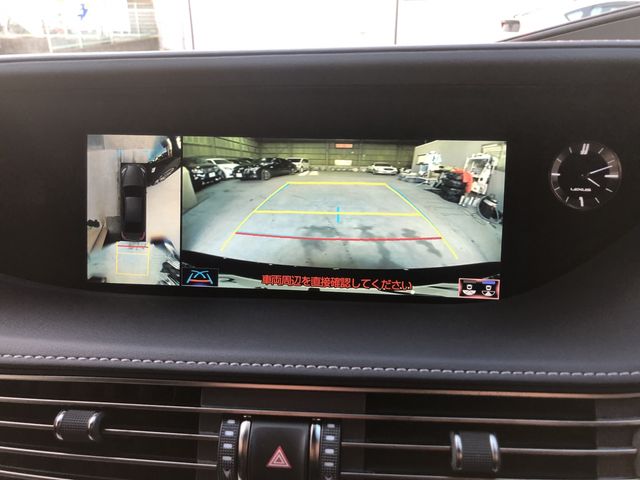 Lexus LS 2018-01 13704-3