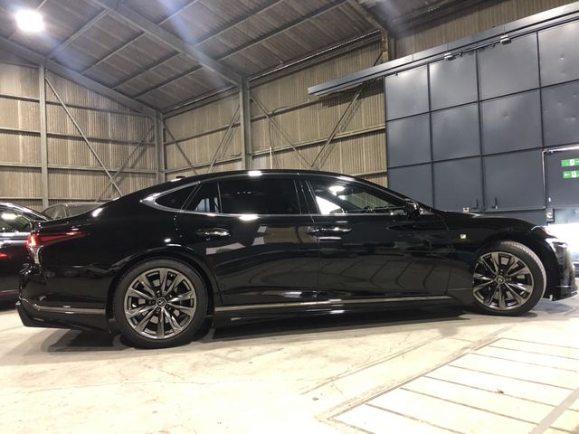 Lexus LS 2018-01 13704-23