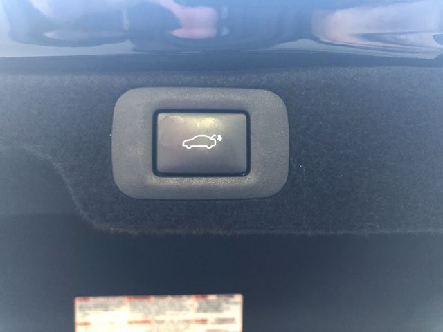 Lexus LS 2018-01 13704-13
