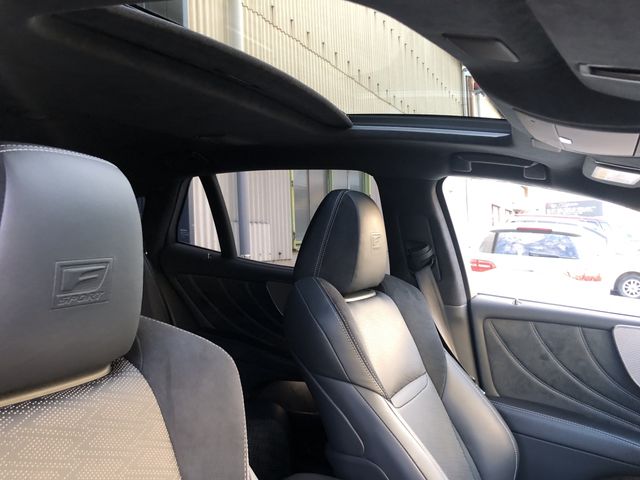 Lexus LS 2018-01 13704-8