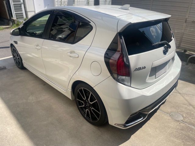 Toyota AQUA 2016-07 20715-16