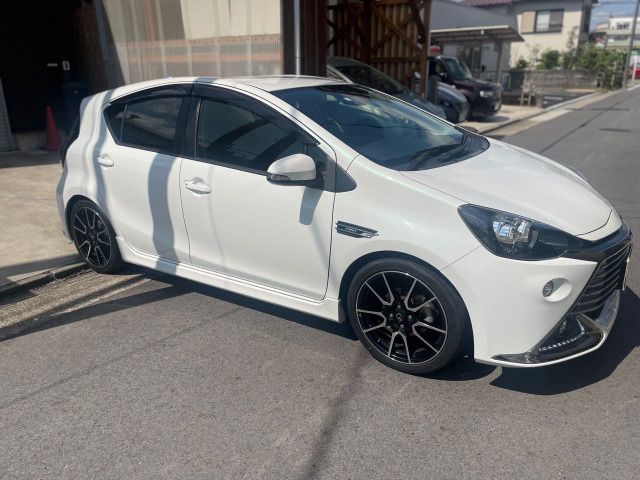 Toyota AQUA 2016-07 20715-14