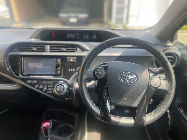 Toyota AQUA 2016-07 20715-2