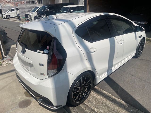 Toyota AQUA 2016-07 20715-12