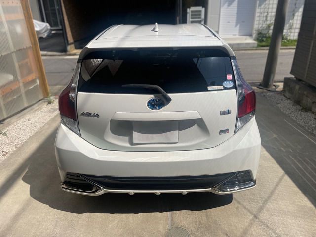 Toyota AQUA 2016-07 20715-1