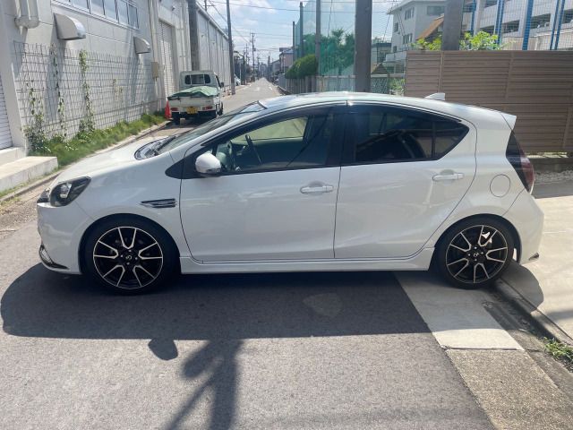 Toyota AQUA 2016-07 20715-10