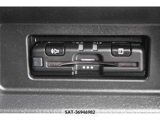 Nissan Caravan 2022-07 294558-3