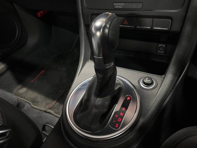 VolksWagen THE BEETLE 2013-01 26744-11