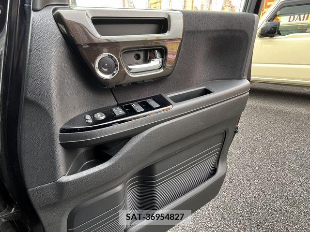 Honda N BOX CUSTOM 2019-03 372478-21