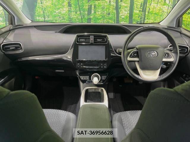 Toyota PRIUS 2016-07 366466-1