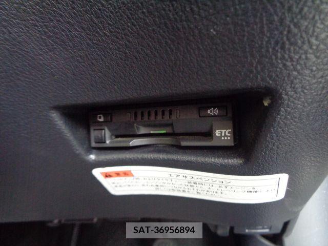 Toyota SIENTA 2016-11 384587-22