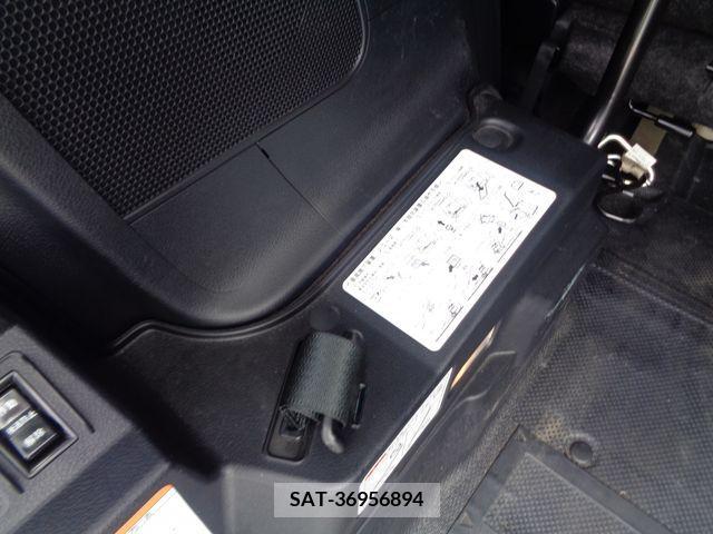 Toyota SIENTA 2016-11 384587-14