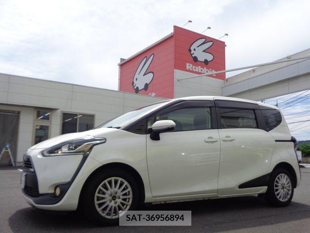 Toyota SIENTA 2016-11 384587-5