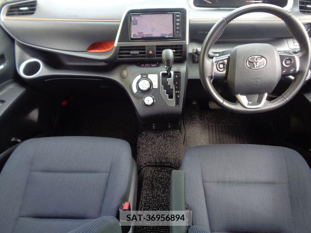 Toyota SIENTA 2016-11 384587-1